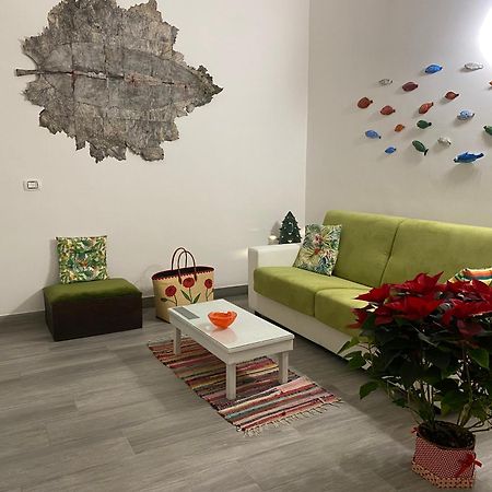 Iris Apartment, Comfort E Stile Nel Cuore Di Bisceglie Exterior foto