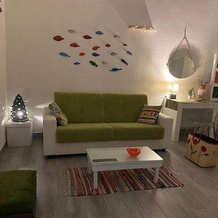 Iris Apartment, Comfort E Stile Nel Cuore Di Bisceglie Exterior foto