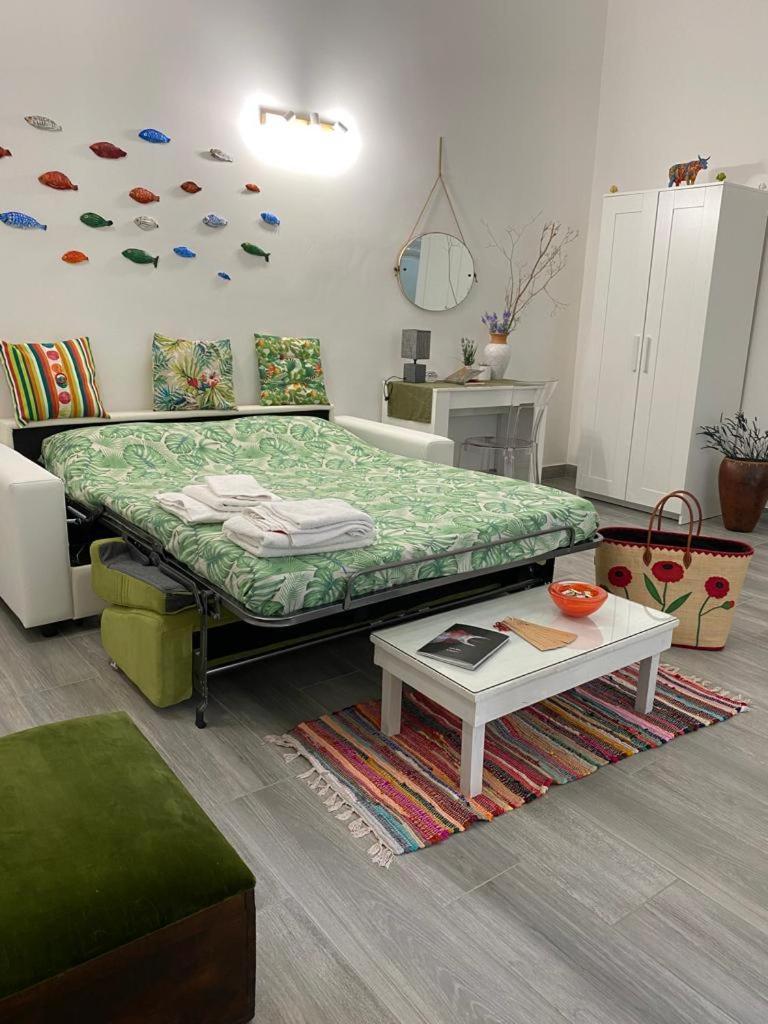 Iris Apartment, Comfort E Stile Nel Cuore Di Bisceglie Exterior foto